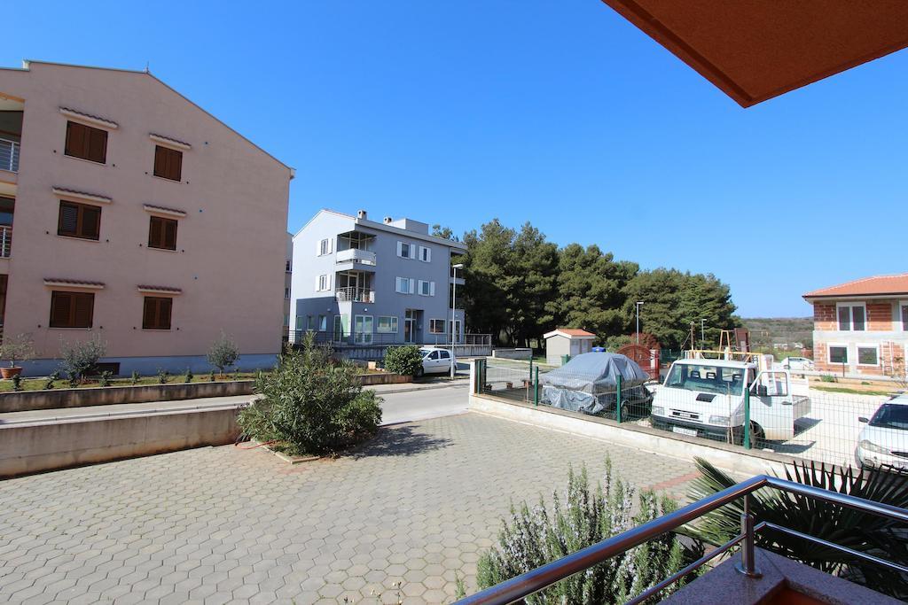 רוביני Apartments Hanna מראה חיצוני תמונה