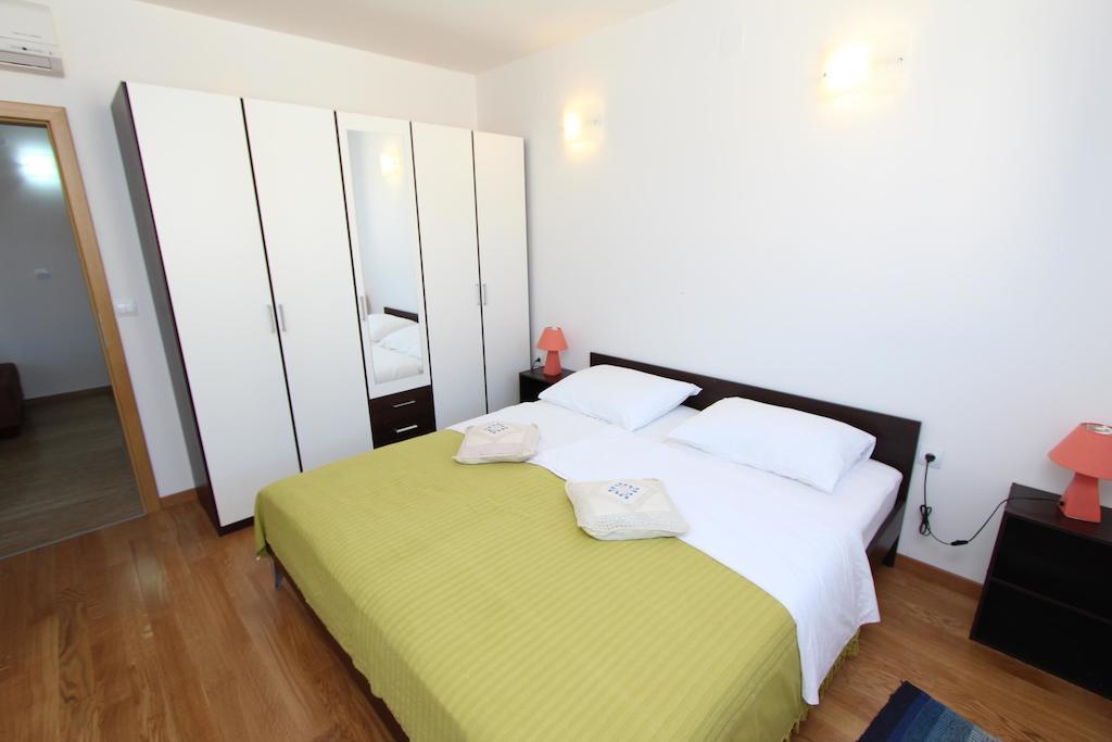 רוביני Apartments Hanna מראה חיצוני תמונה