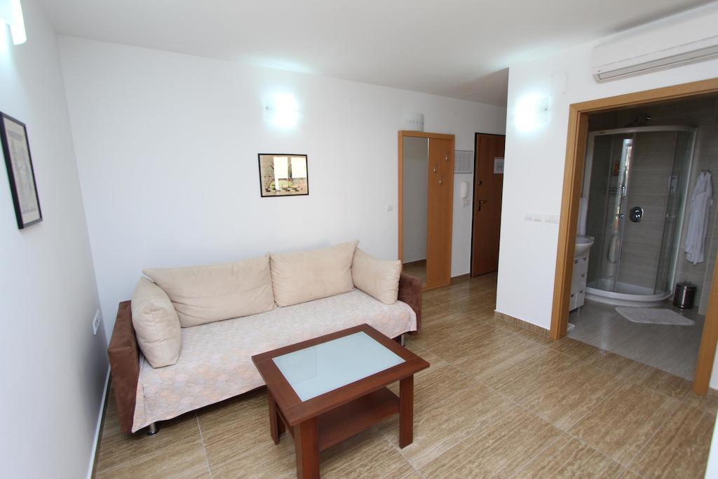 רוביני Apartments Hanna מראה חיצוני תמונה
